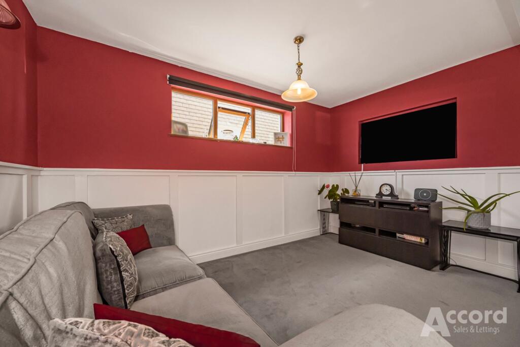 House in Romford - View 5