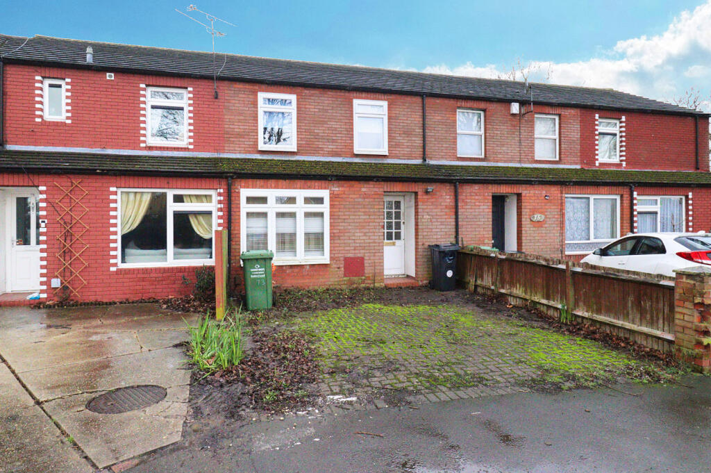 Main image of property: Dengayne, Basildon, Essex, SS14