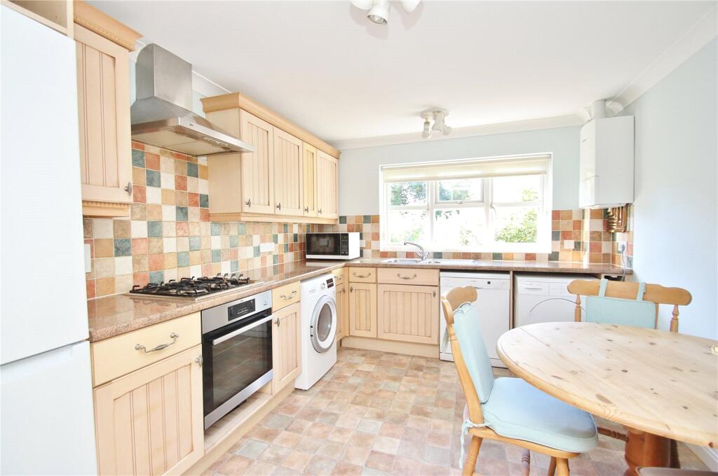Ringwood Road, Verwood, Dorset, BH31 photo 2