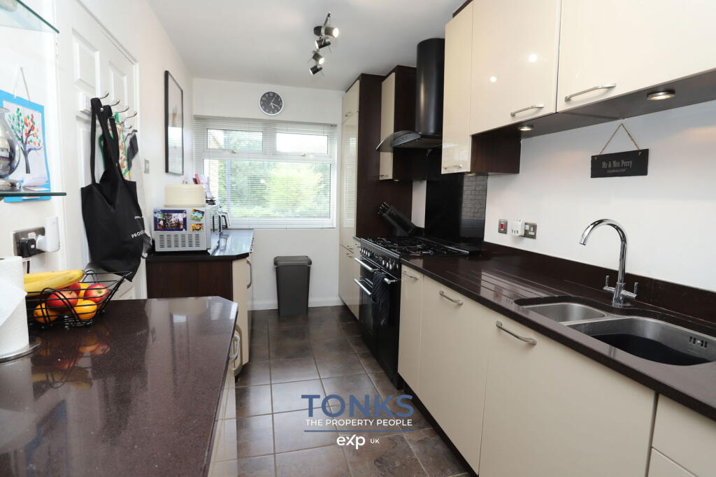 House in Dudley, West Midlands - View 6
