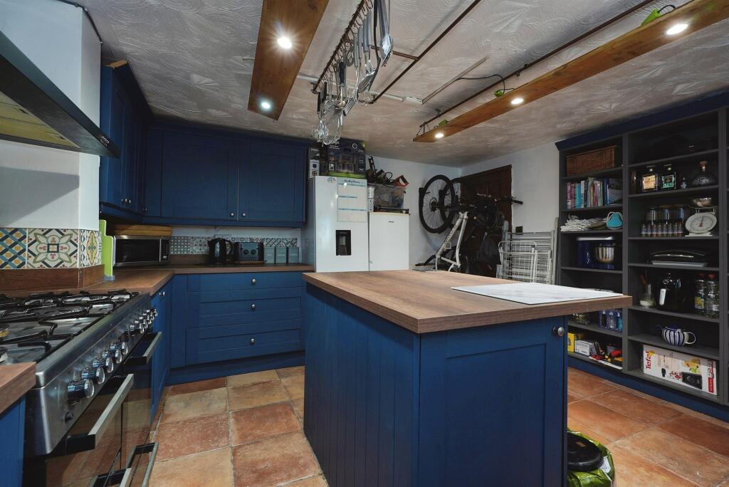 House in Kirklees, West Yorkshire - More