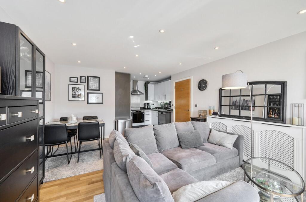 Apartment in London - View 3
