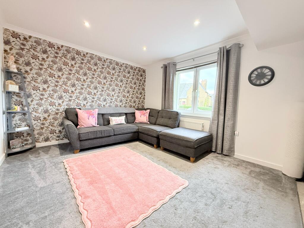 Flat 4, 61 Kerse Lane, Falkirk, FK1 1RX photo 4