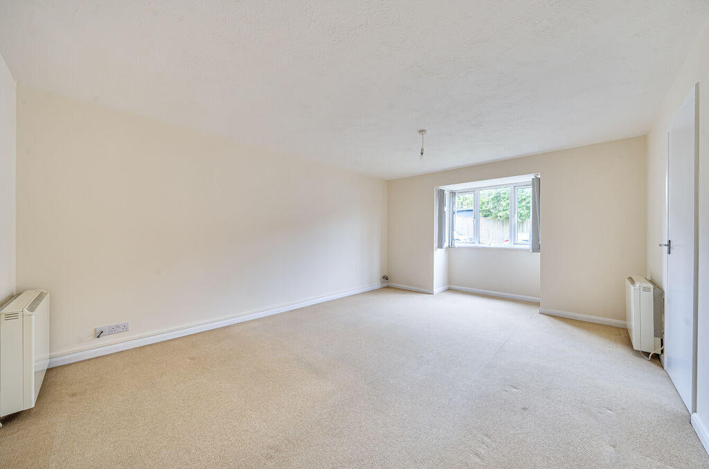 Woodbury Road, Hawkhurst photo 4