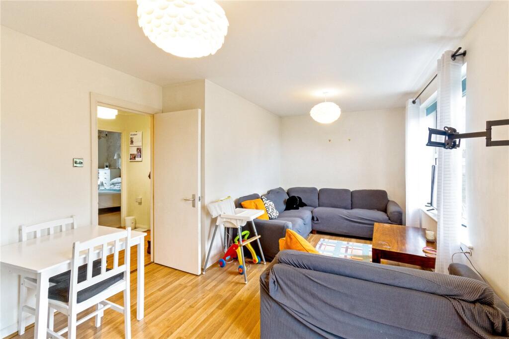 Apartment in London - View 5