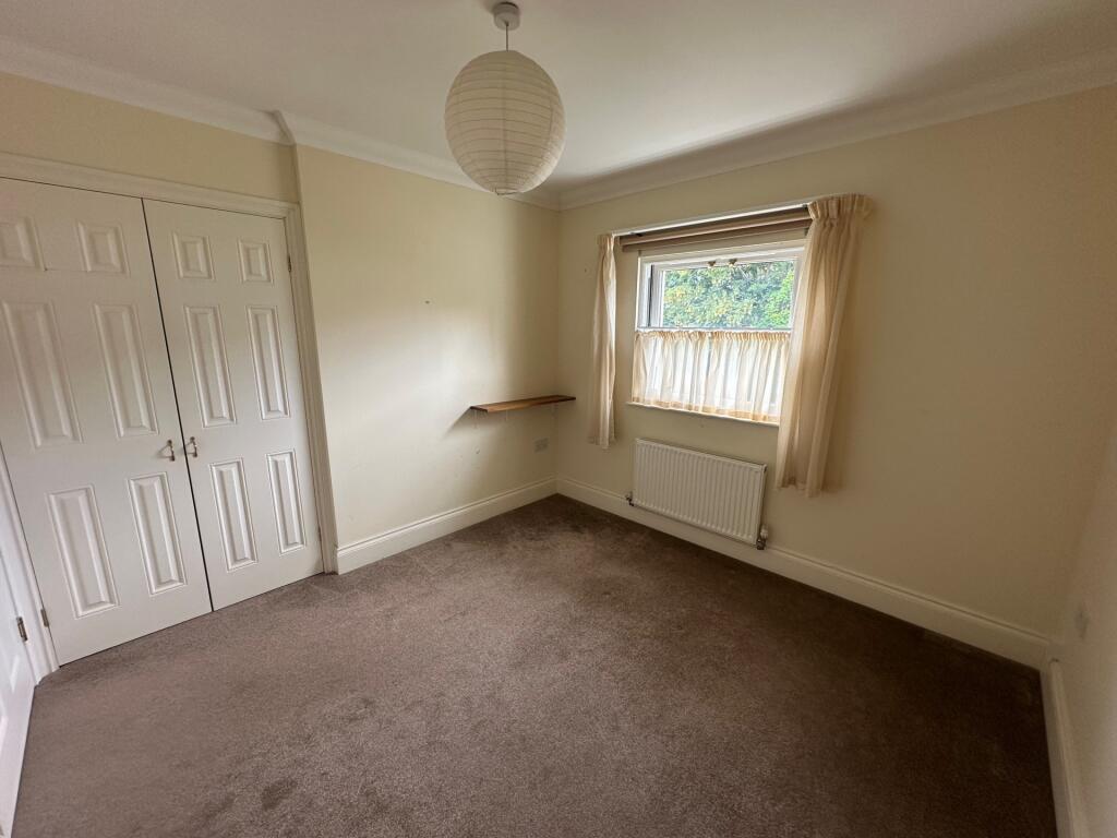 Apartment in Newport - More