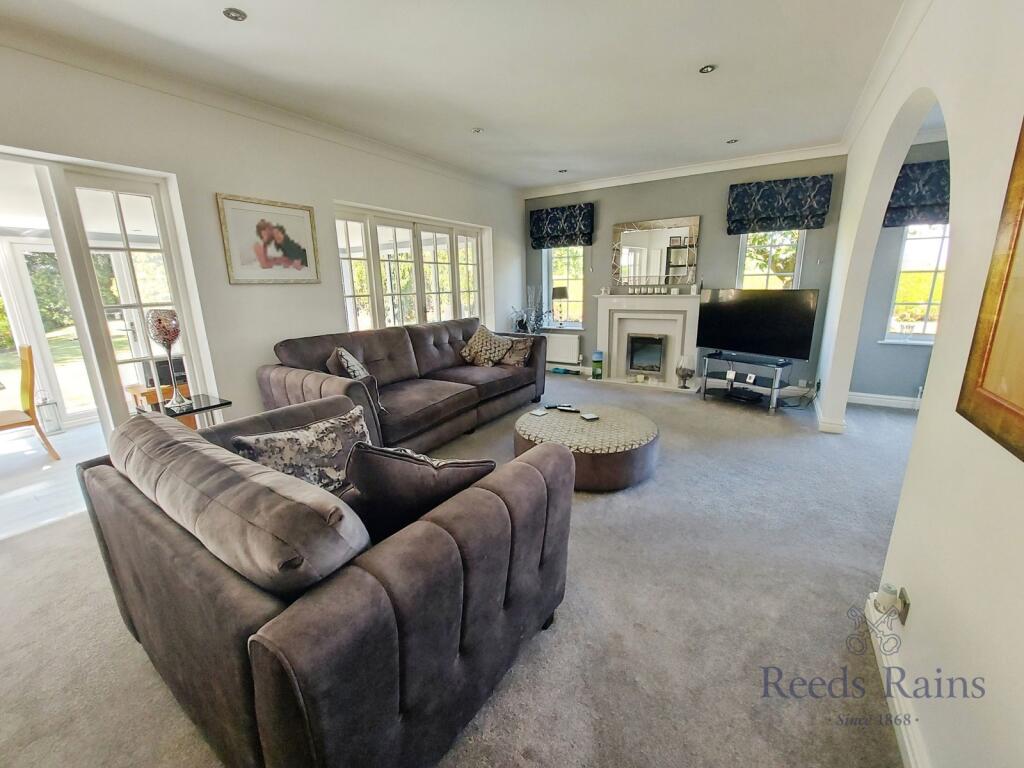 Beaufort Chase, Wilmslow, Cheshire, SK9 photo 3