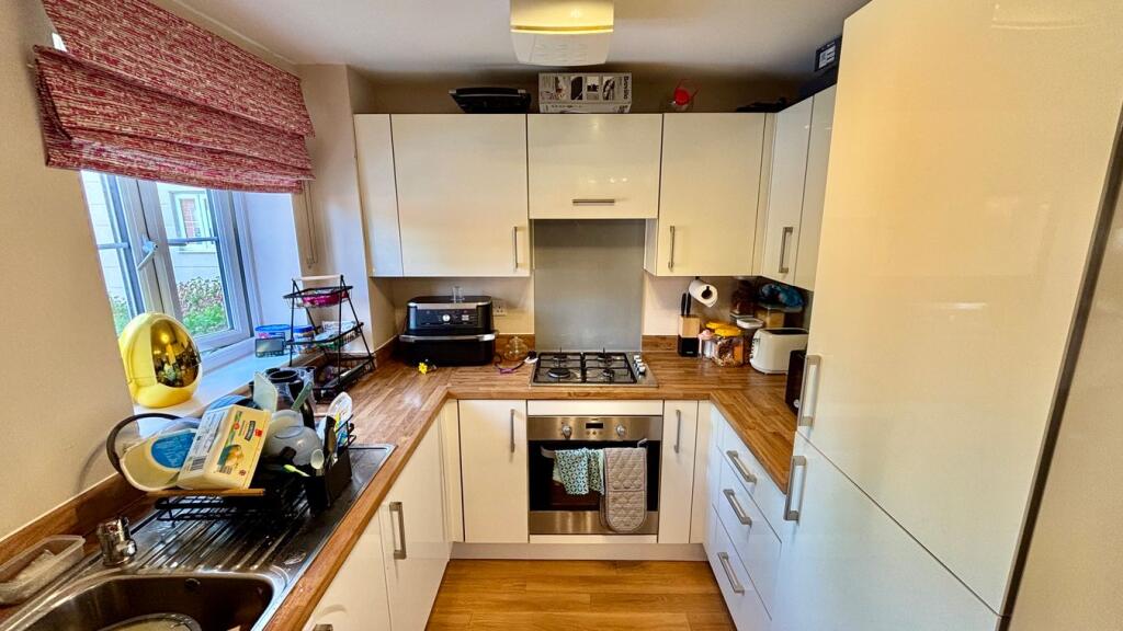 Apartment in Taunton - View 3