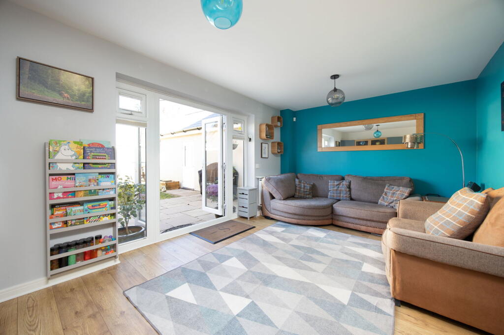 Sandown Crescent, Corsham, SN13 0EW photo 3