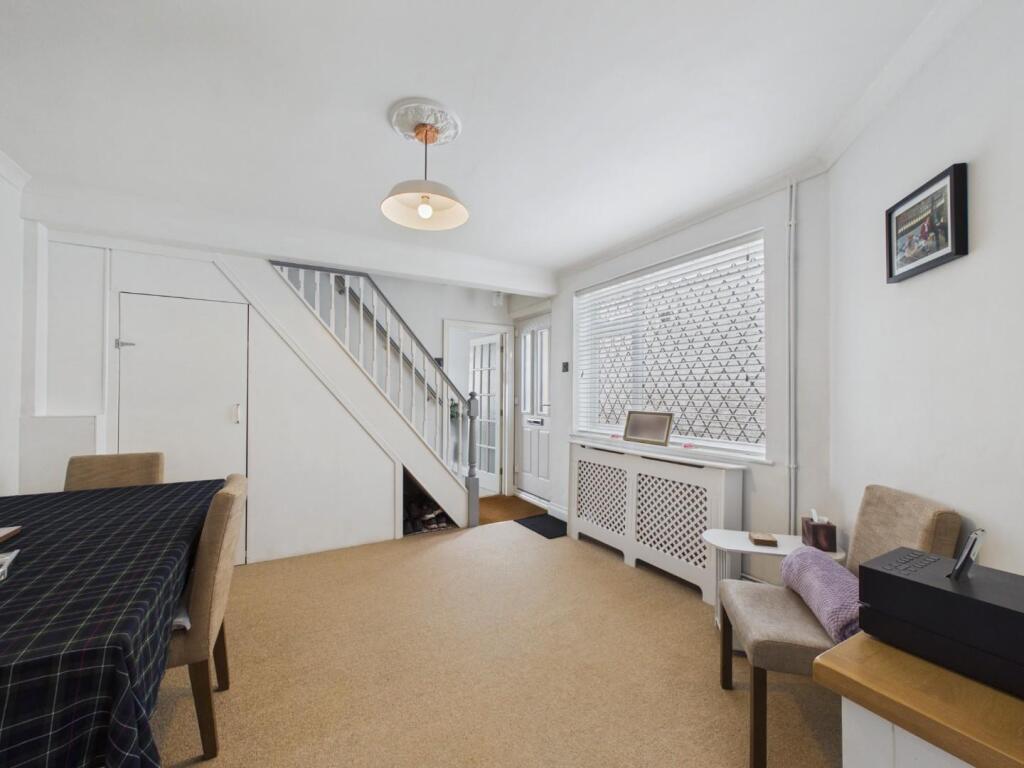 House in Tonbridge - More