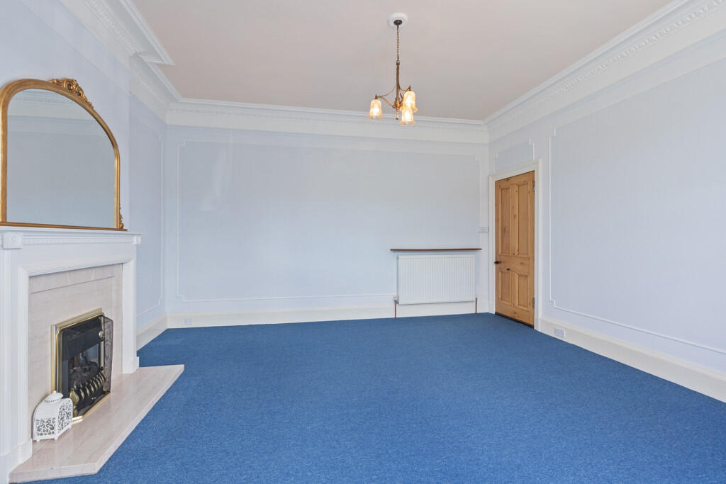 House in Edinburgh, Braid Hills - More
