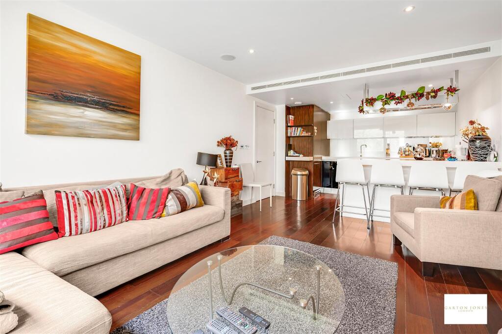 Apartment in London - View 2