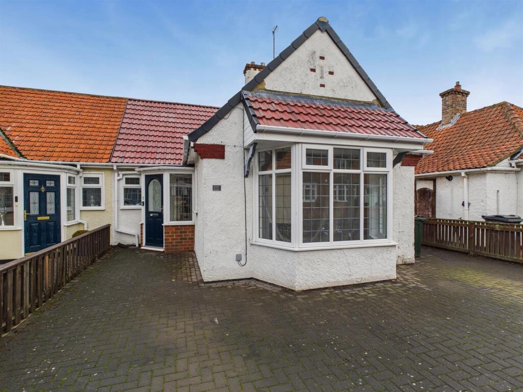 3-bed semi-detached on Oakland Road, Whitley Bay, £335,000