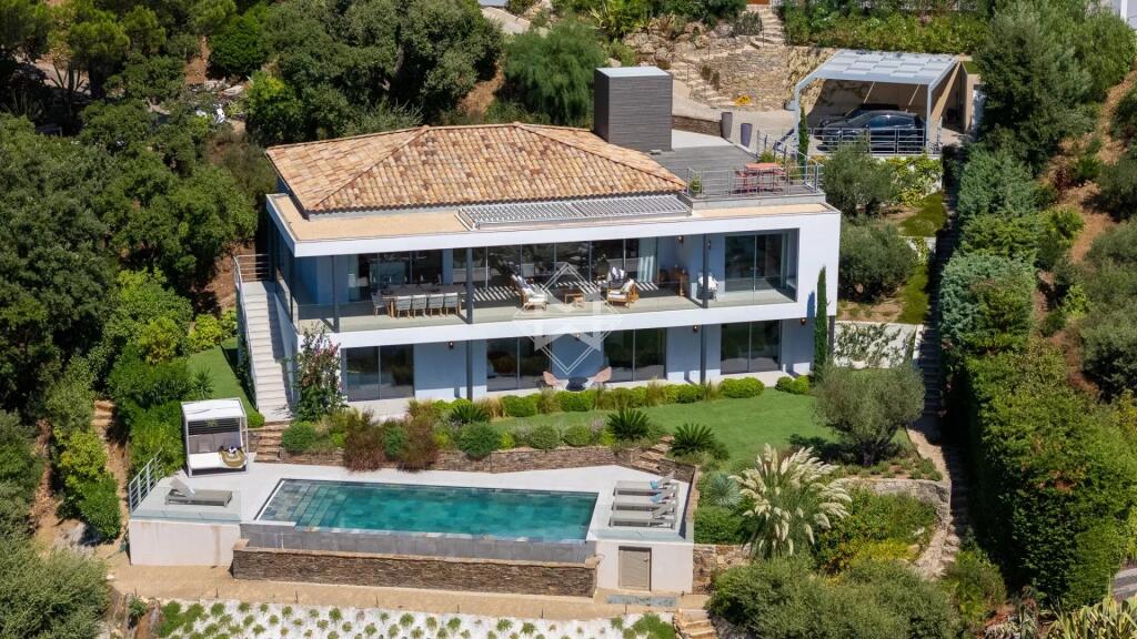 Main image of property: Provence-Alps-Cote d`Azur, Var, Ste-Maxime