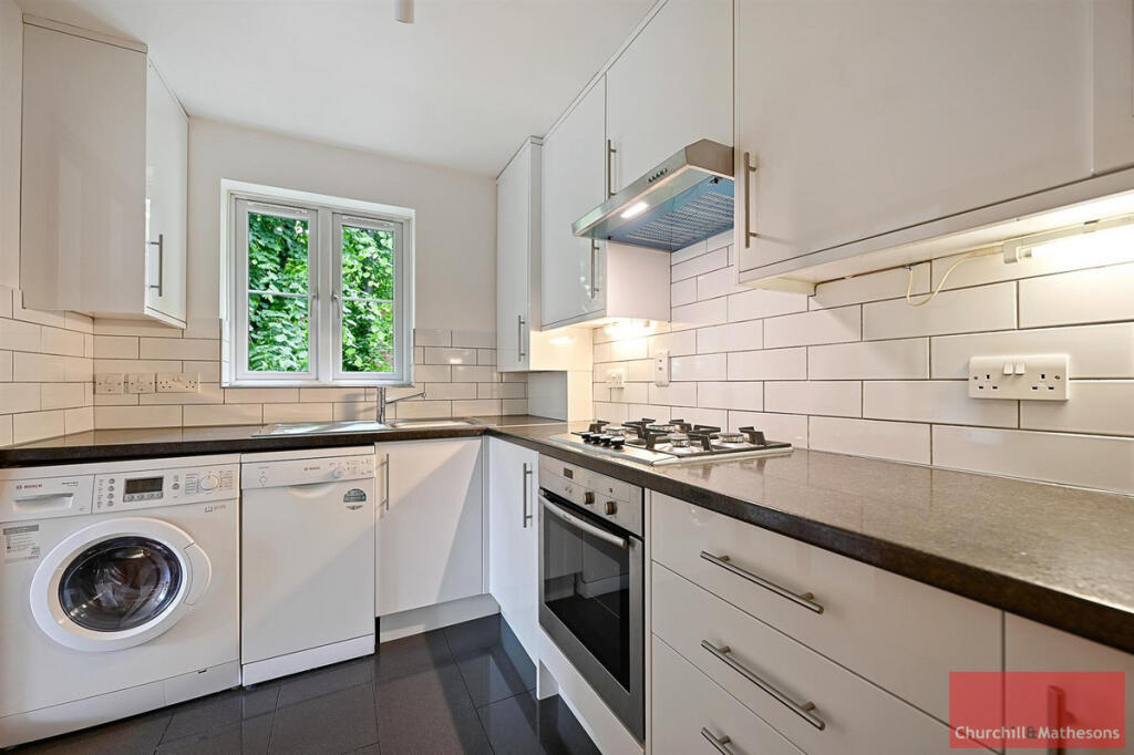 Apartment in London - View 5