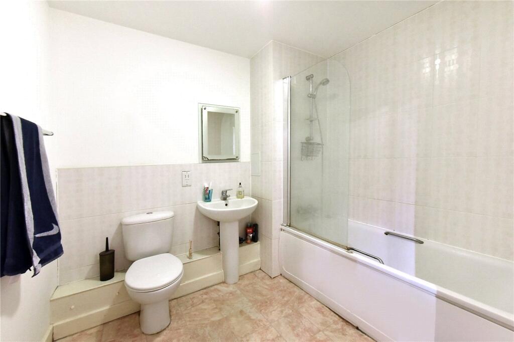 Apartment in London, Greenwich Town Centre, Greenwich Peninsula - View 4