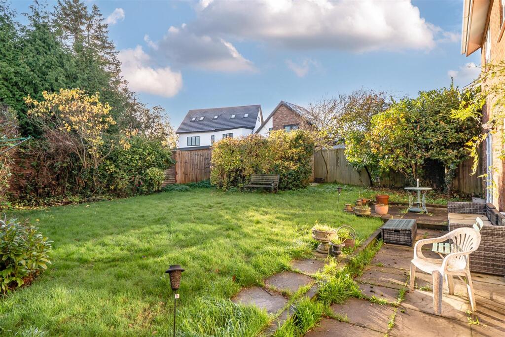 Mill Farm Close, Dunchurch, Rugby photo 2