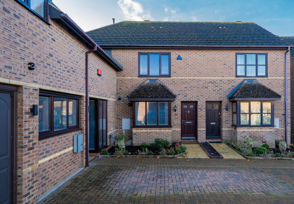 Main image of property: Catesby Croft, Loughton, Milton Keynes MK5