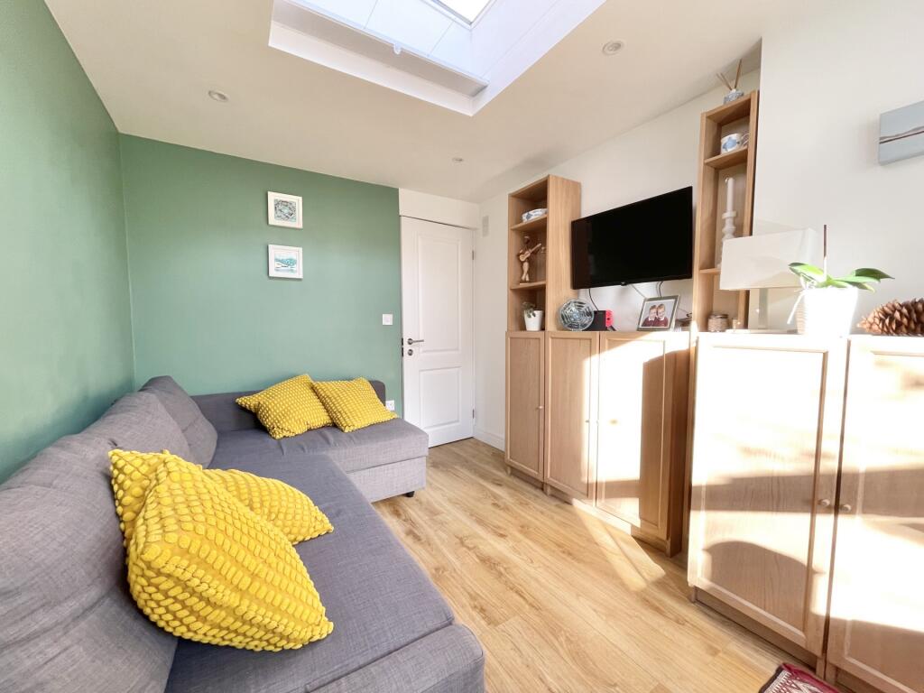 Apartment in Exeter, Devon - More
