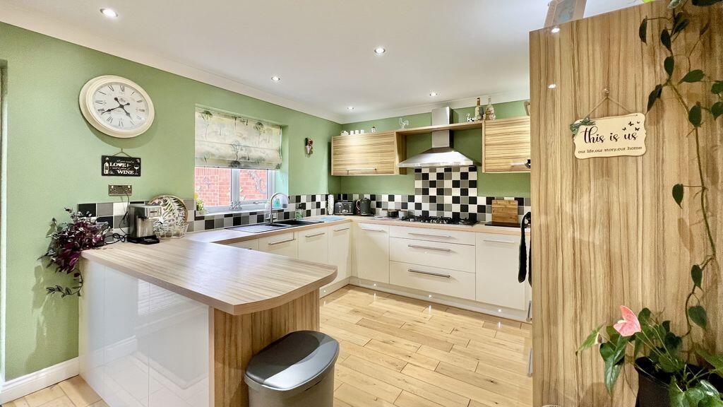 House in Gunness, North Lincolnshire - View 4