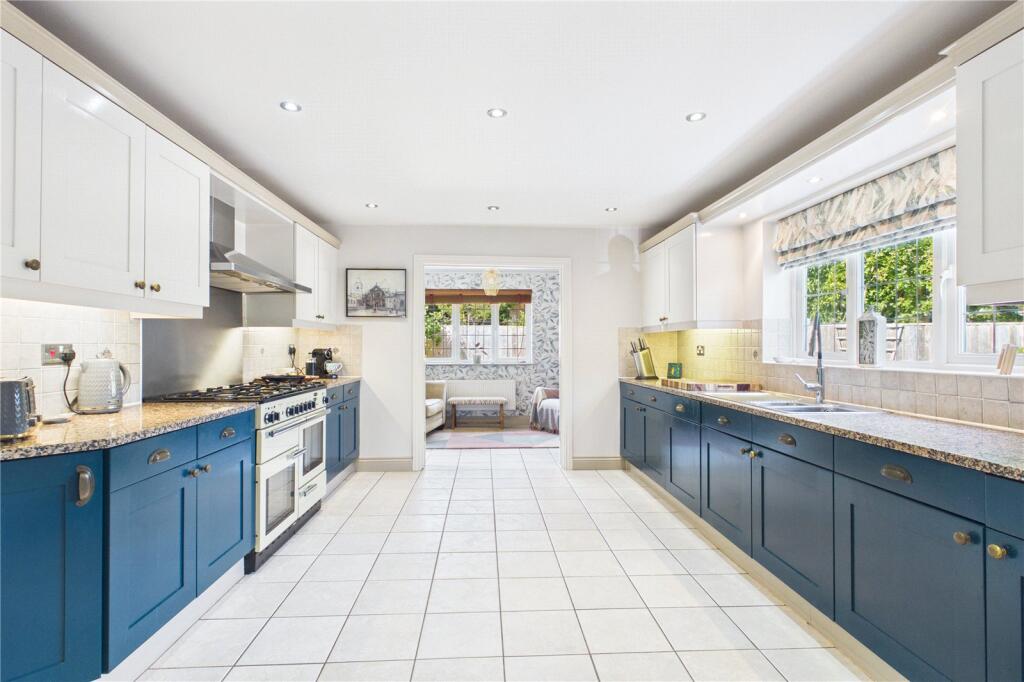 House in Basingstoke and Deane, Ashford Hill with Headley - View 4