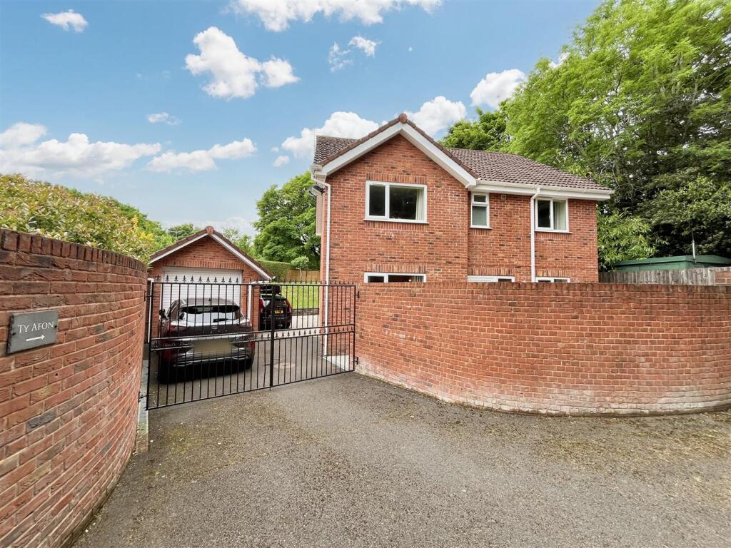 Main image of property: Maesglas Grove, Newport