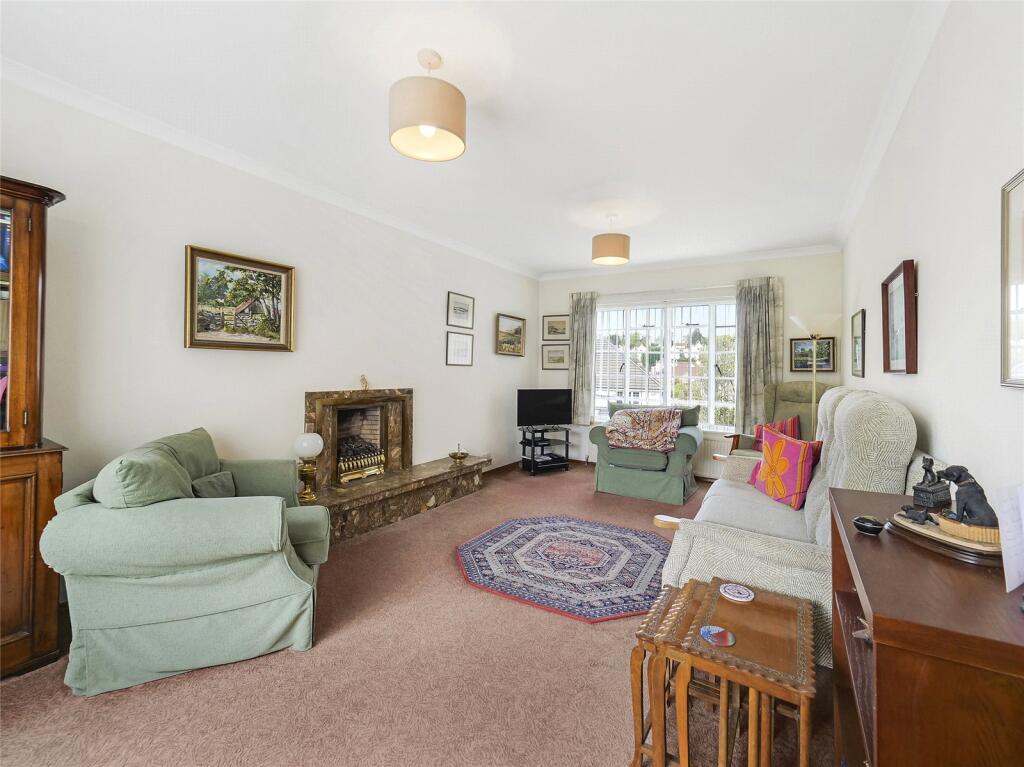 Russell Drive, Bearsden, Glasgow, East Dunbartonshire, G61 photo 2
