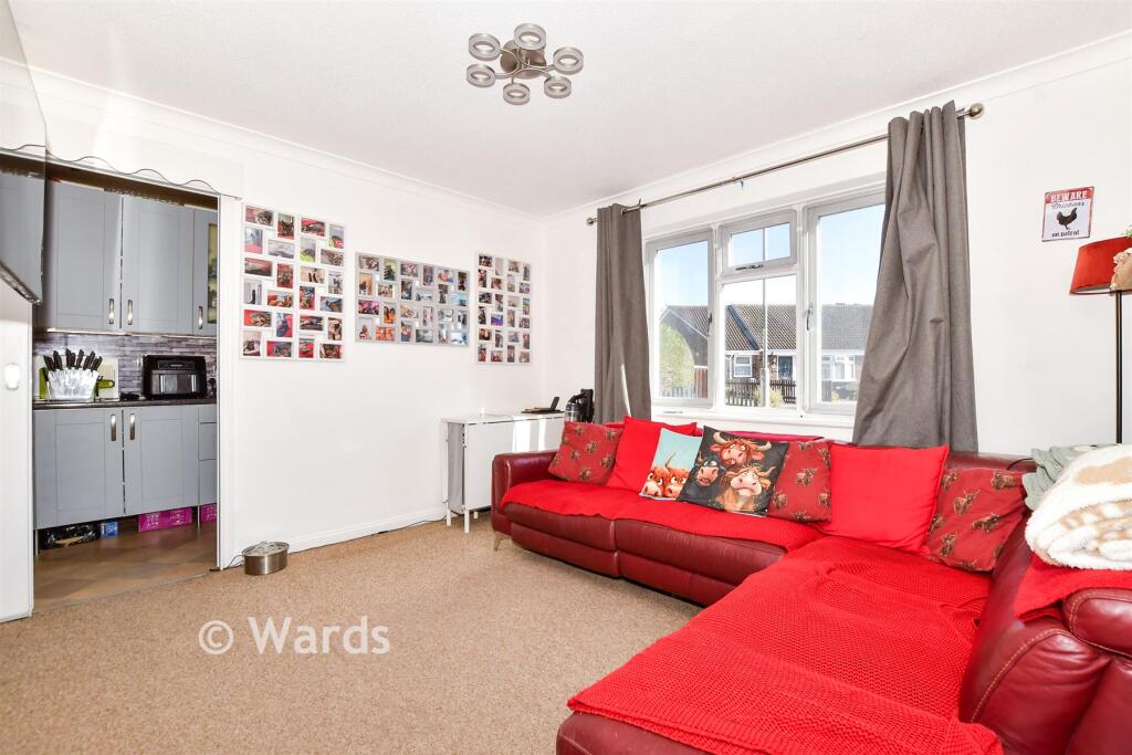 Midsummer Road, Snodland, Kent photo 4