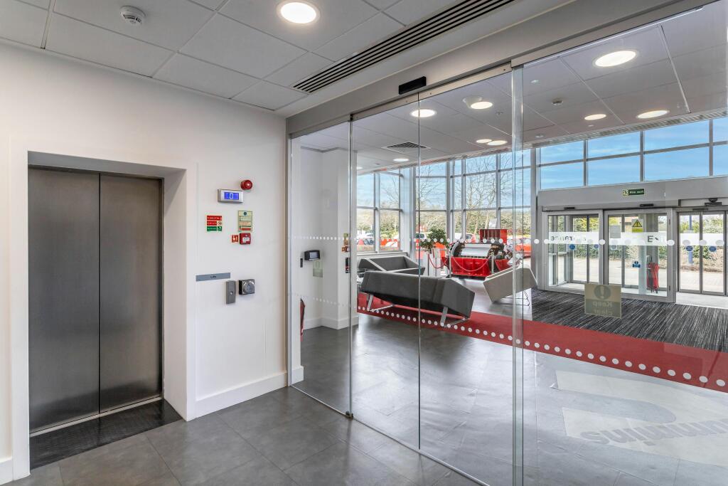 Fountain Court 013.jpg