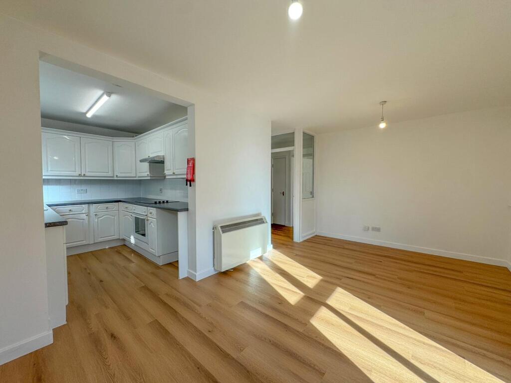 Apartment in Cambridge - View 3
