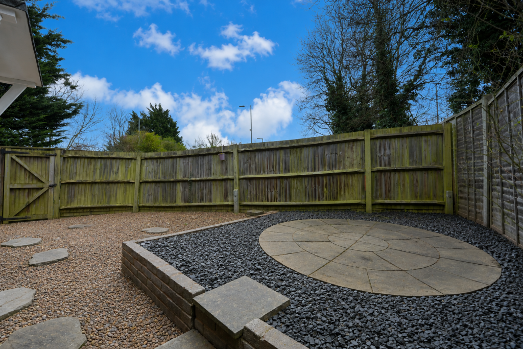 Beckingham Road, Guildford, GU2 8BU - More
