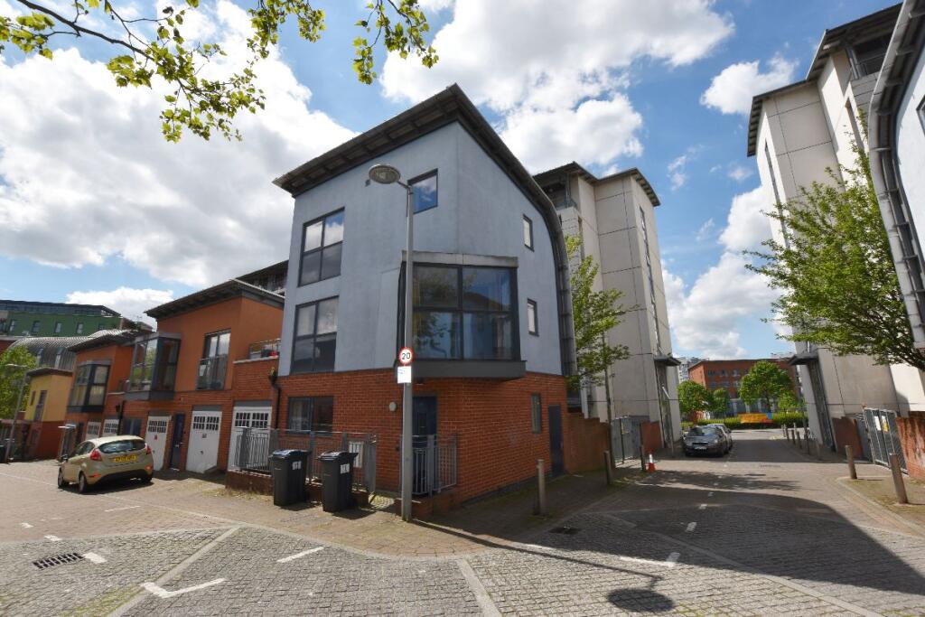 Main image of property: Midford Grove, Birmingham