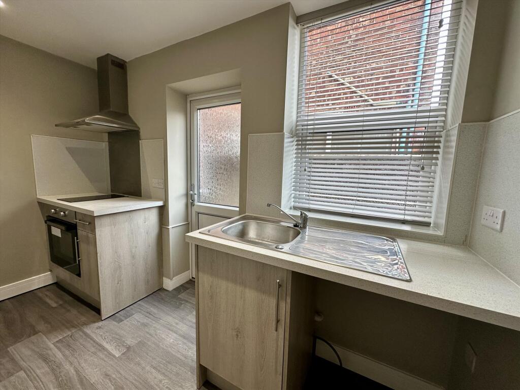 Apartment in Lancaster - View 3