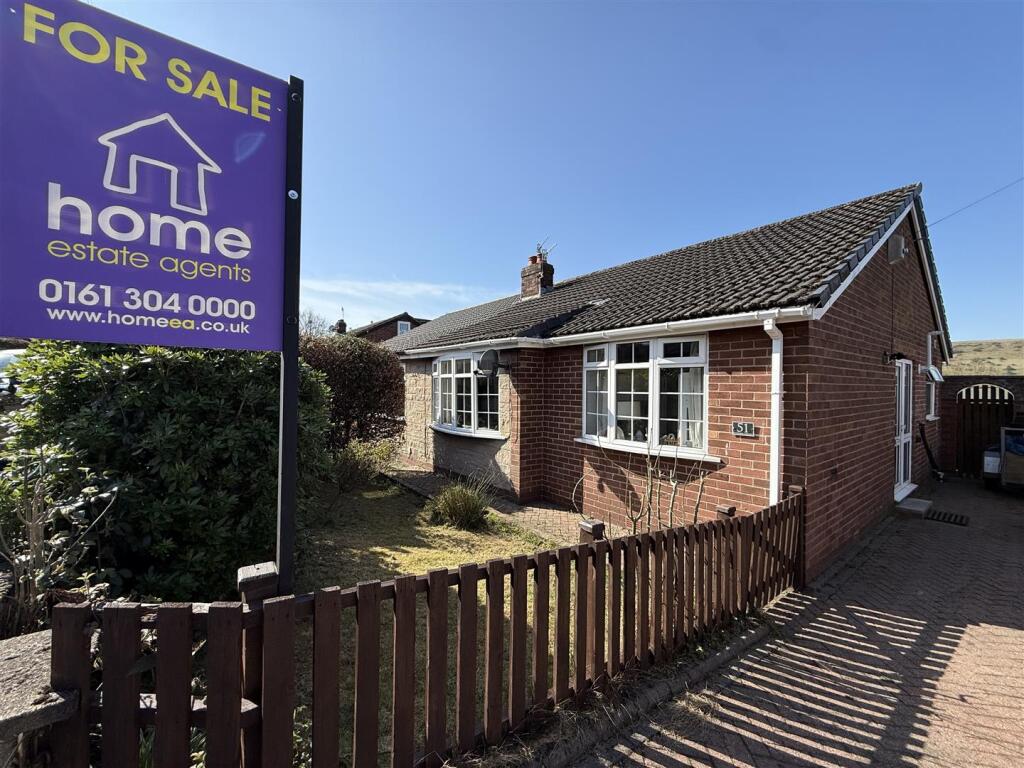 Richmond Crescent, Mossley photo 4