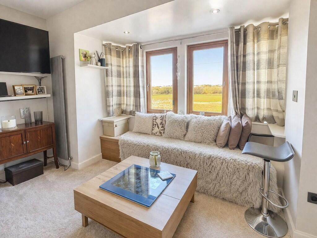 Back Heights Road, Thornton, Bradford - View 4