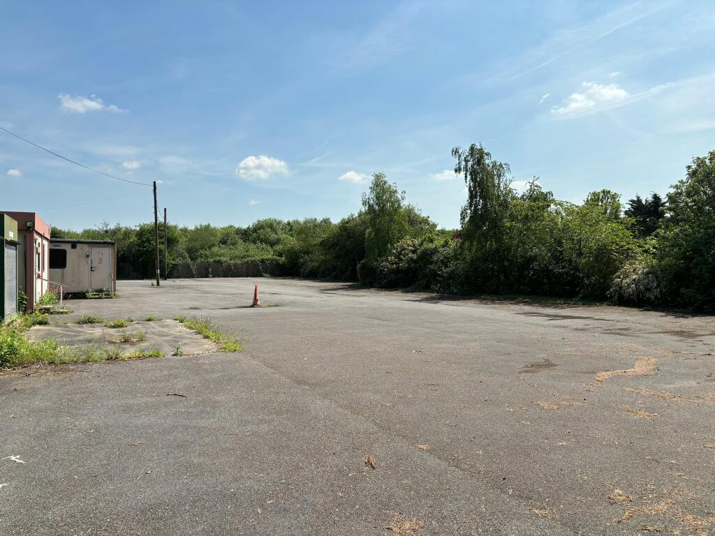 Glenhaven Yard