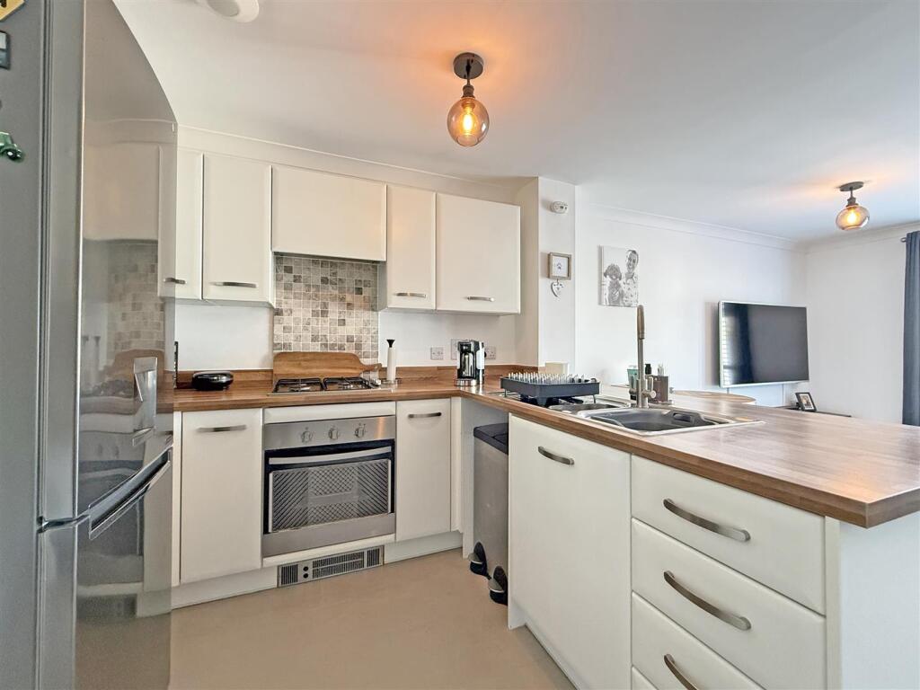 House in Plymouth - View 5