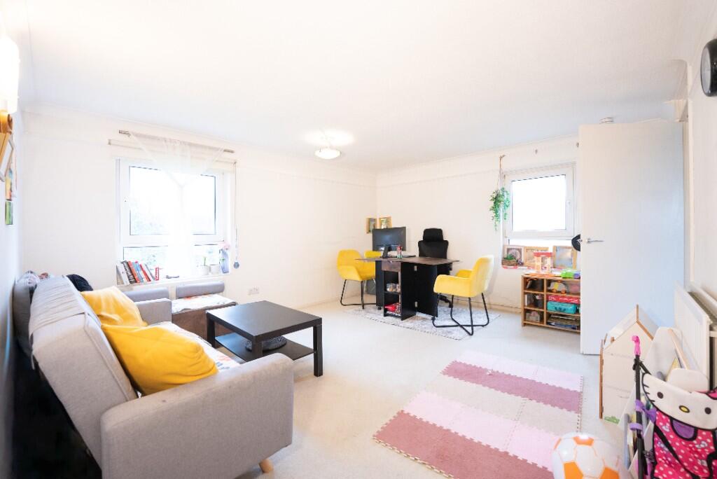 Main image of property: Tenby Close, Cambridge, Cambridgeshire, CB1