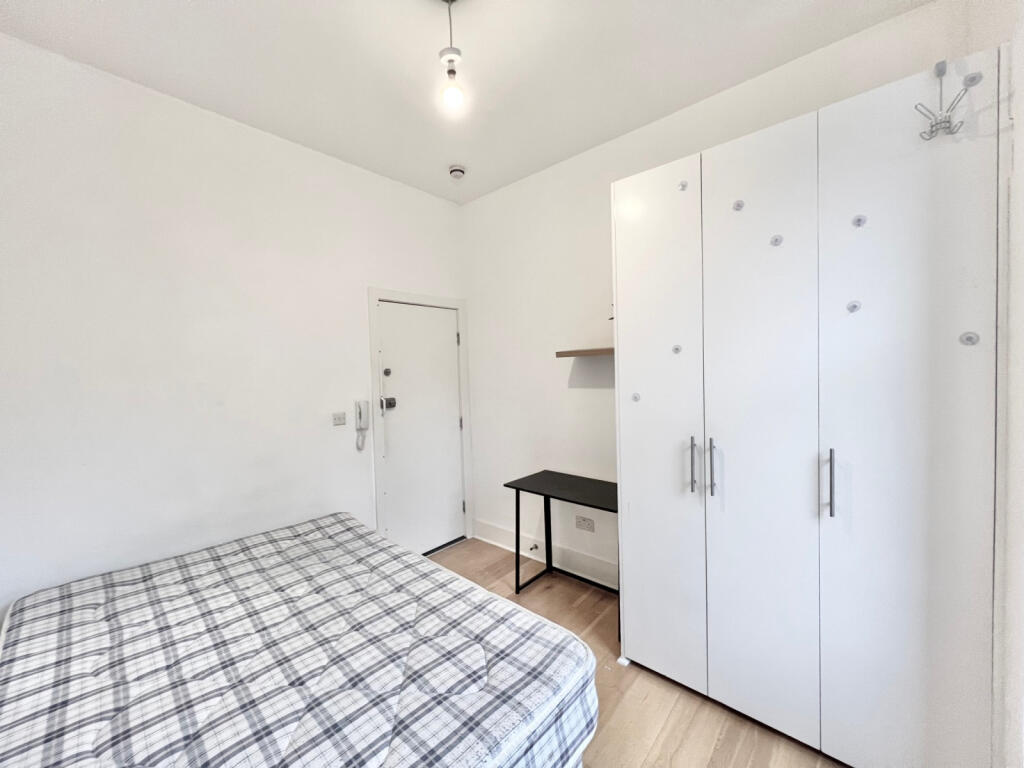 Apartment in London - View 2