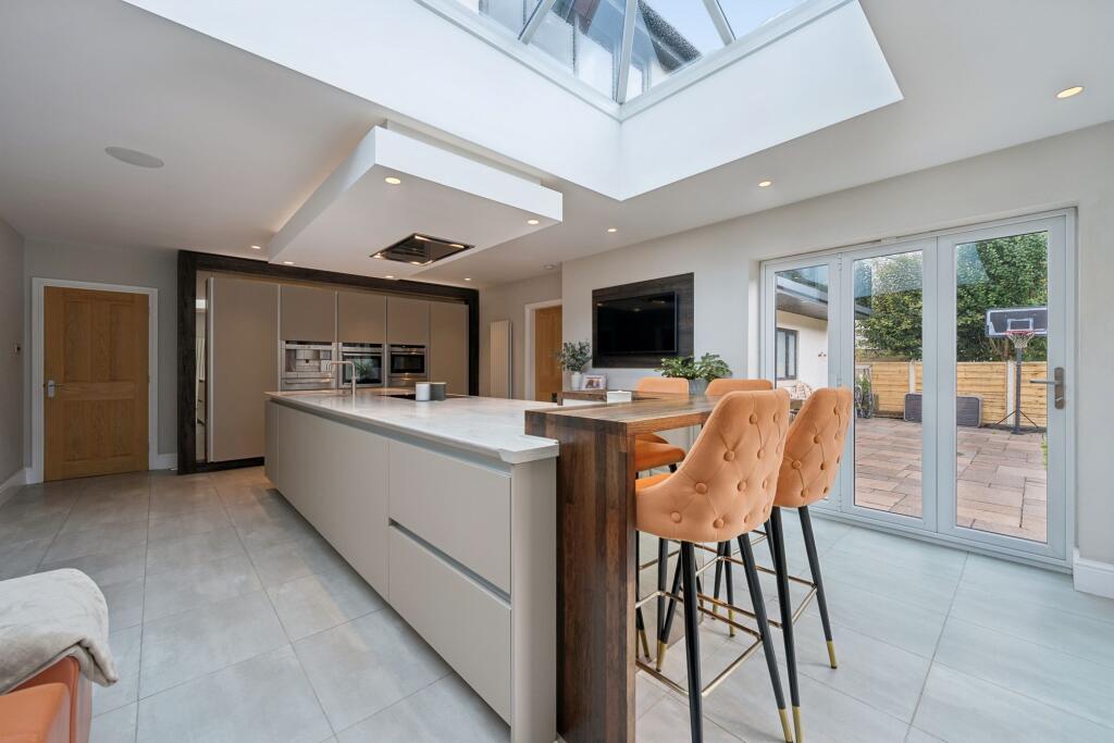 House in Bolton - View 3
