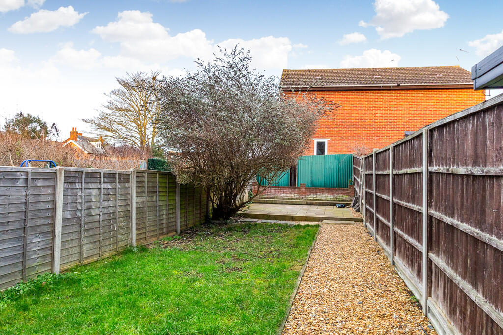 House in Rushden, North Northamptonshire - View 2