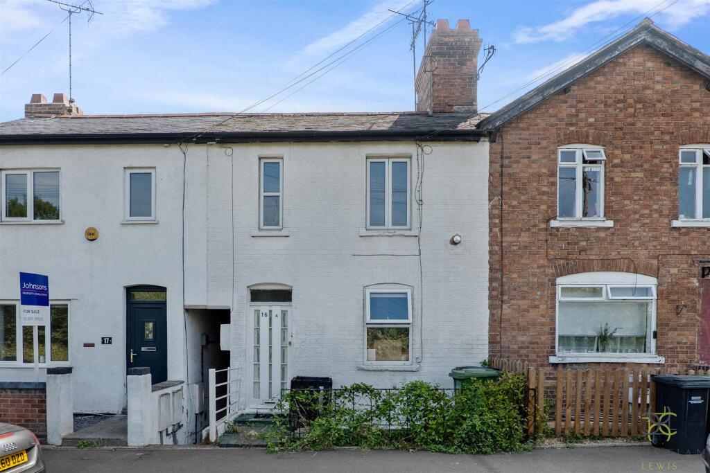 1-bed flat on Common Road, Evesham, £70,000