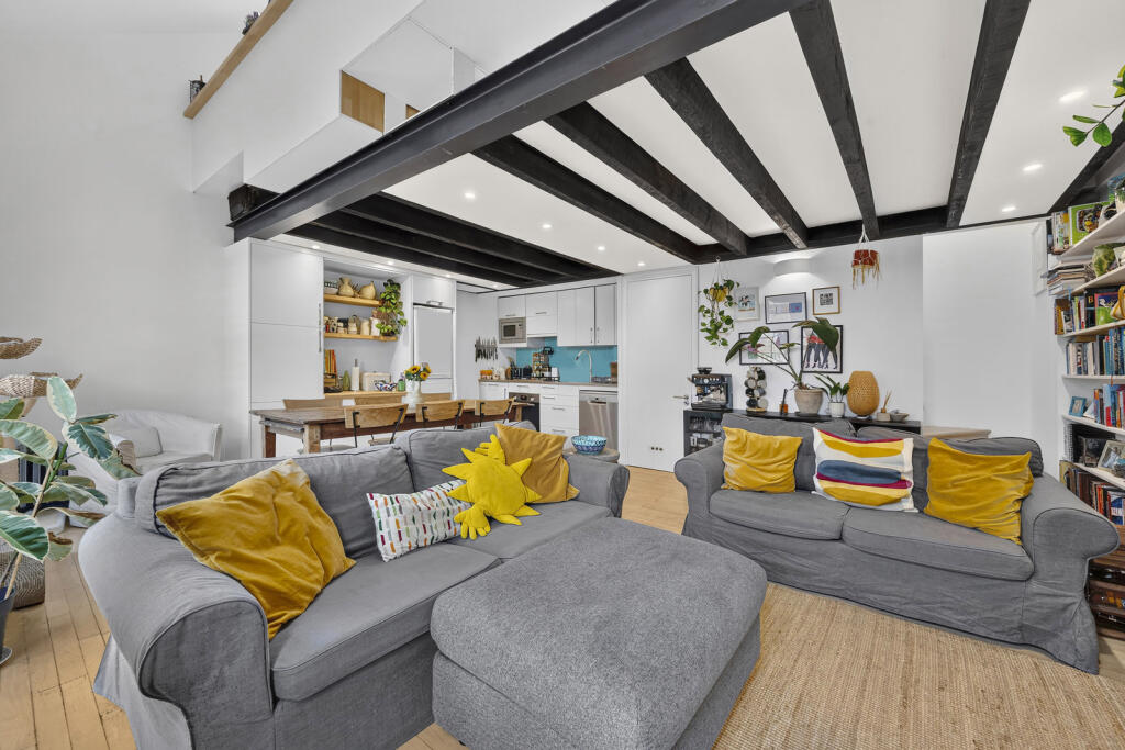 House in London - More