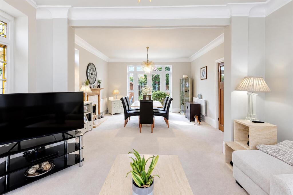 House in Southend-on-Sea - View 2