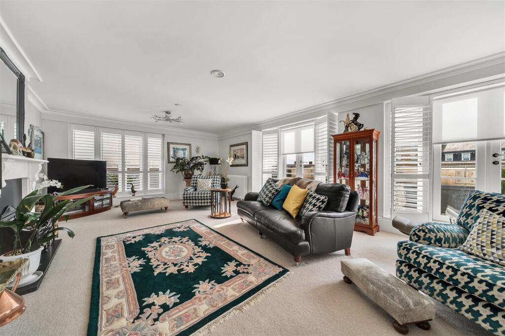 Apartment in Dorchester, Poundbury - View 4