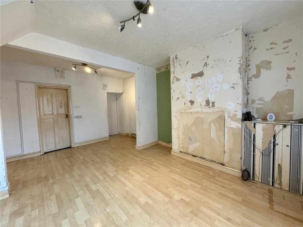 House in Widnes, Simm's Cross - View 2