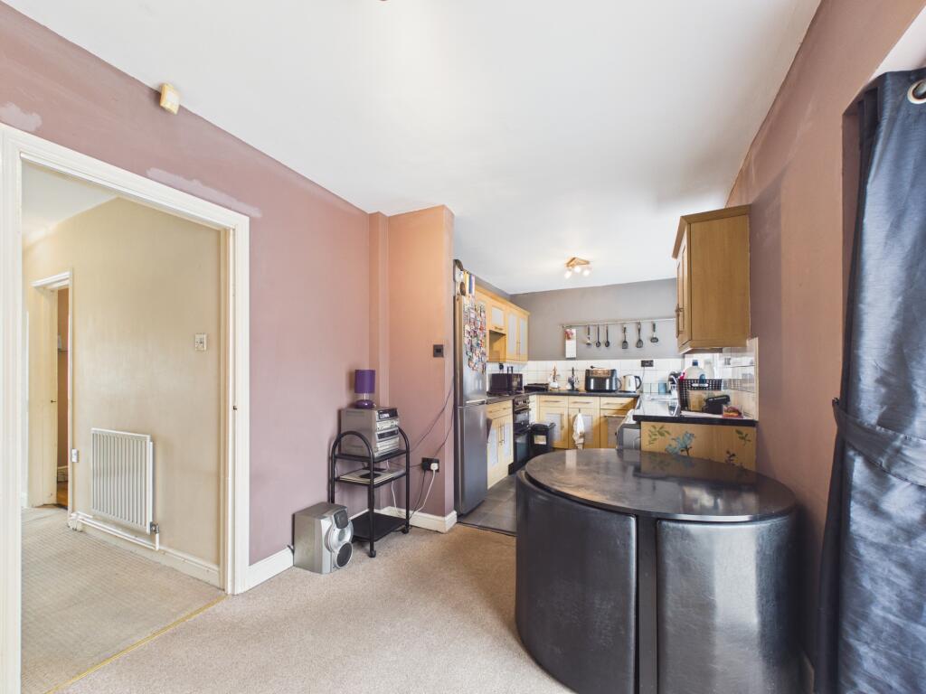 House in Derby, Chaddesden - More