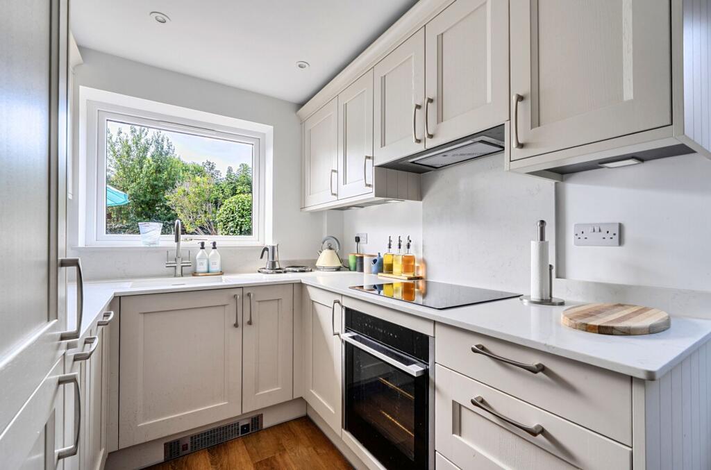 House in Tonbridge - View 4