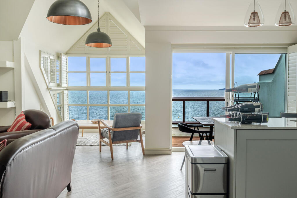 Apartment in Falmouth, Cornwall - View 3