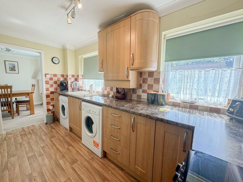 Kingsfield, Ringwood, BH24 photo 3